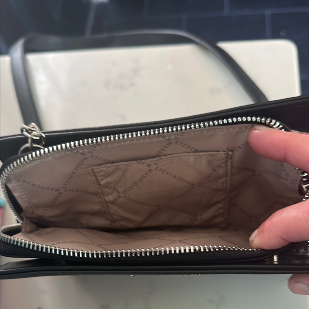 Steve Madden Black Crossbody Bag Minimalist Design - Picture 4 of 6